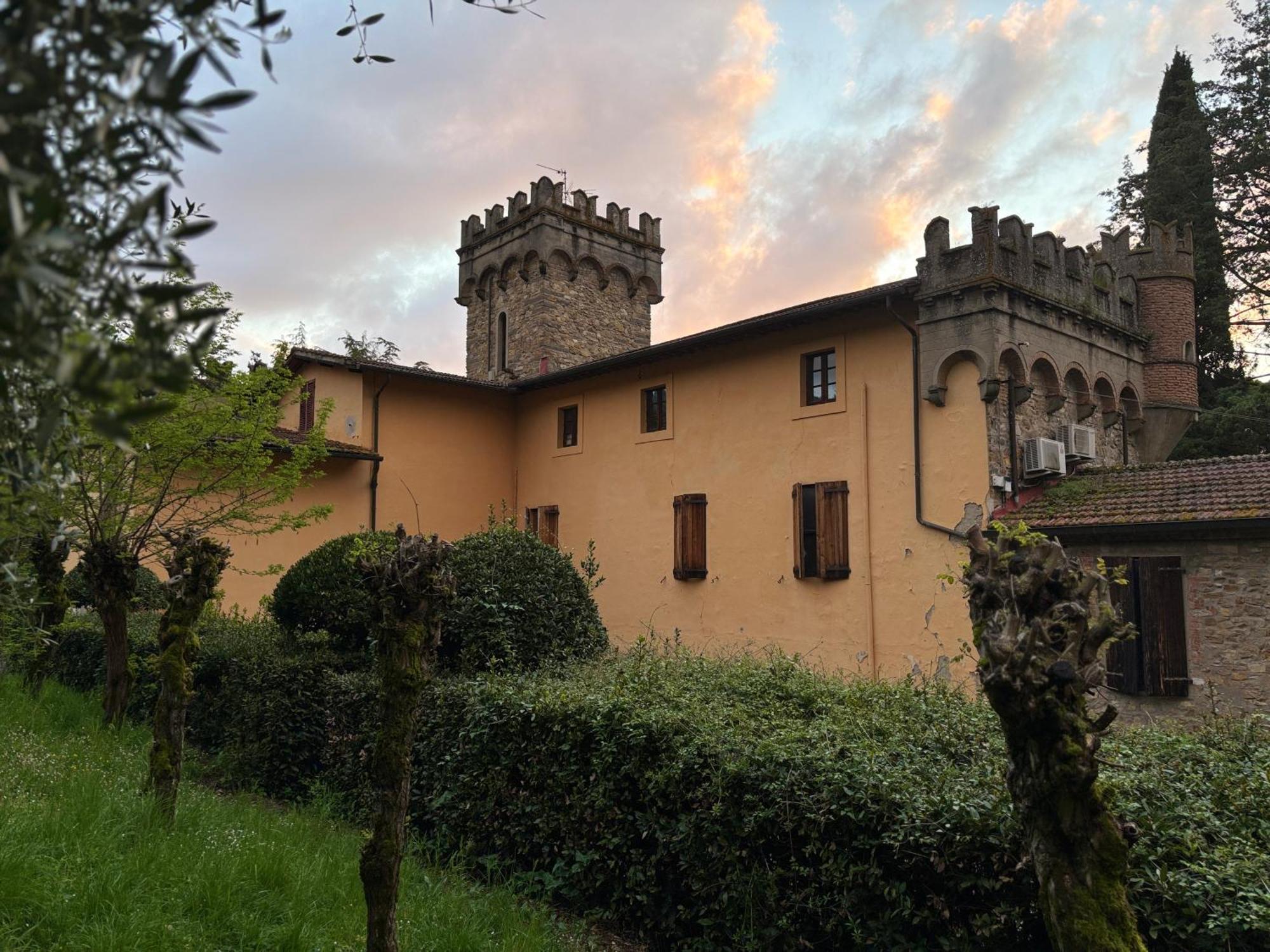 CASA LA TORRE un castello alle porte di Firenze Esterno foto
